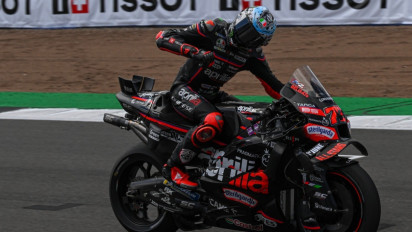Hasil Sprint Race MotoGP Indonesia 2025: Marco Bezzecchi Menggila! Rider Aprilia jadi yang tercepat di Mandalika