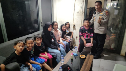 HUT TNI di Monas, Banyak Anak-anak Terpisah dari Orang Tua, Polisi Bantu Pertemukan