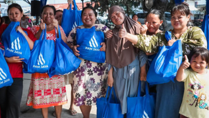 Selalu Ada Untuk Warga Jakarta, PAM JAYA Gelar Bazar Gratis Sembako