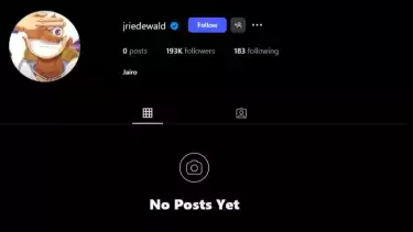 Jairo Riedewald tak mem-follow akun instagram Timnas Indonesia dan hapus bendera merah putih.