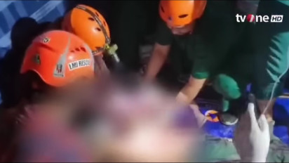 Subhanallah, Cerita Dokter Amputasi Santri yang Terjepit, Merangkak Masuk Reruntuhan Beton Ponpes Al Khoziny