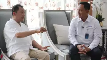 Direktur Utama BULOG bersama  Ketua DPRD Provinsi Maluku Utara, Drs. H. Iqbal Ruray