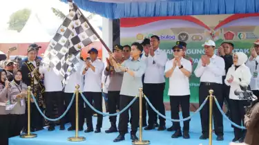 Polri menggelar penanaman jagung serentak kuartal IV Polri dalam rangka mendukung swasembada pangan di Desa Bantar Panjang, Tigaraksa, Kabupaten Tangerang, Banten.