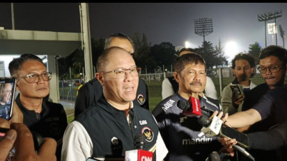 Sambangi Latihan Timnas Indonesia, CdM SEA Games 2025 Yakin Skuad Garuda Bisa Kembali Dulang Medali Emas
