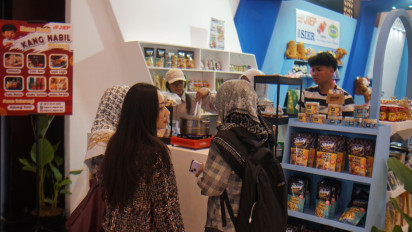 UMKM Unjuk Gigi di Jatim Fest 2025, Produk Binaan BUMN Banjir Peminat