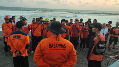 Seorang Pelajar SMP Hilang Terseret Ombak saat Berenang di Pantai Jatimalang Purworejo