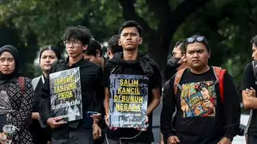 Berita Foto: Aksi Kamisan ke-881 Desak Pengusutan Kasus HAM dan Tolak Pelibatan Militer dalam Urusan Sipil