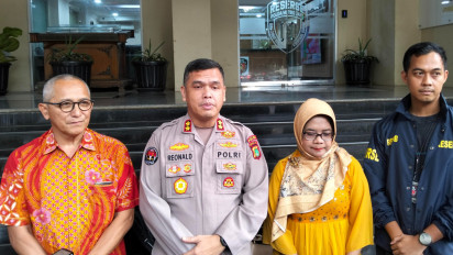 Rencana Keluarga Arya Daru ke TKP Batal, Beri Komentar Menohok ke Polisi