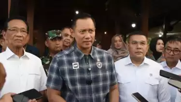 Menteri Koordinator Bidang Infrastruktur dan Pembangunan Kewilayahan, Agus Harimurti Yudhoyono (AHY), meninjau proyek penyediaan air bersih dan irigasi pertanian di Desa Kelor, Kabupaten Gunungkidul