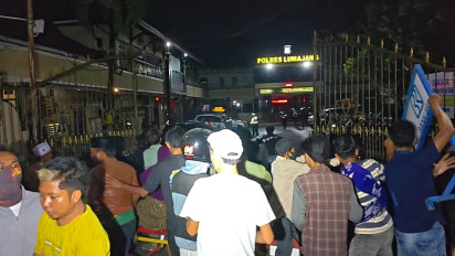 Markas Polres Lumajang Diserang Puluhan Warga, Buntut Tewasnya Tersangka Pencurian Hewan Usai Ditangkap Polisi