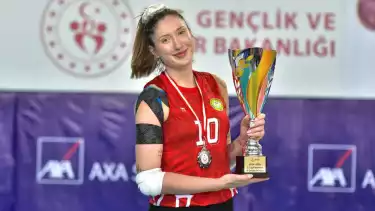 Manisa BBSK akhiri kontrak dnegan Cansu Ayyildiz.