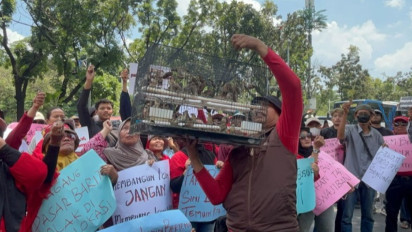Pedagang Pasar Hewan Barito Bawa-Lepaskan Burung saat Geruduk Balaikota DKI Jakarta: Bentuk Kecewa Dipindah ke Lenteng Agung
