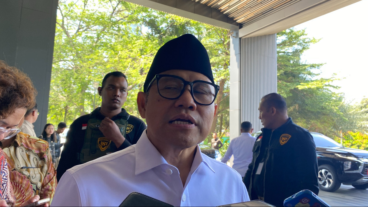 Cak Imin sebut Pembangunan Gedung Ponpes Al Khoziny Jadi Pakai APBN
            - galeri foto