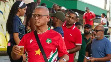 Suporter Timnas Suriname di Kualifikasi Piala Dunia 2026