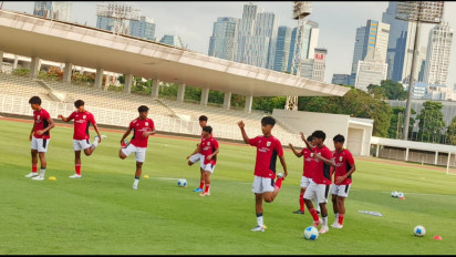 Menuju Piala Dunia 2025, Timnas Indonesia U-17 Jalani Sesi Latihan Riang Gembira dengan Alunan Musik