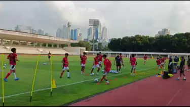 Timnas Indonesia U-17 Jalani Sesi Latihan Riang Gembira dengan Alunan Musik Jelang Piala Dunia U-17 2025
