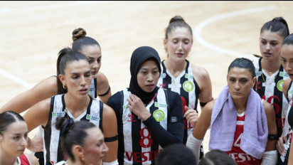 Baru Catat Kemenangan Pertama di Liga Voli Turki Musim Ini, Manisa BBSK Malah Dipastikan Tergeser di Klasemen Pekan Ini