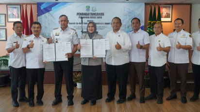 Pulihkan Uang Daerah Rp2,5 Miliar, Kejari Kota Bekasi Dapat Penghargaan dari Wali Kota