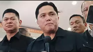 Momen Menteri Pemuda dan Olahraga (Menpora), Erick Thohir, meminta awak media untuk bertanya kepada PSSI terkait target Timnas Indonesia di SEA Games 2025