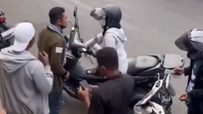 Pengendara Motor Diduga Dihentikan 6 Debt Collector Berujung Cekcok di Cengkareng, Polisi Buru Pelaku
