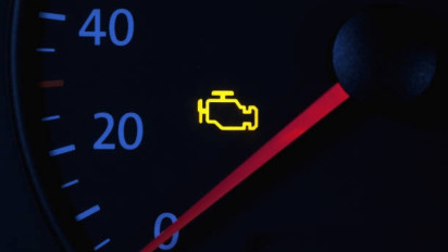 Lampu Check Engine Tiba-Tiba Menyala? Jangan Dibiarkan! 6 Penyebab Ini Bisa Jadi Masalah Serius