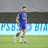 Klok Tegaskan Persib Harus Bangkit usai Ditahan Imbang Persebaya, Sorot Lini Depan