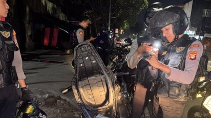 Beraksi Dini Hari, 15 Remaja Diduga Hendak Tawuran di Jakarta Pusat Berhasil Diringkus, Barbuk Sajam hingga Ganja Disita