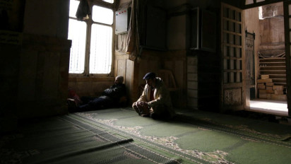 Tidur di Masjid Bisa Jadi Dosa, Ustaz Adi Hidayat Bilang Kalau Itu Bisa Jadi Haram Kalau...