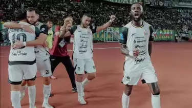 Persija Jakarta menang meyakinkan 3-1 atas Persebaya Surabaya pada laga lanjutan Super League 2025-2026