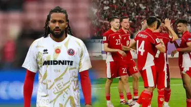 Jairo Riedewald (kiri) dan selebrasi pemain Timnas Indonesia (kanan).