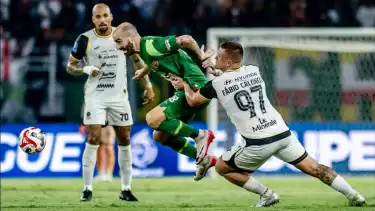 Persebaya Surabaya vs Persija Jakarta di Super League 2025-2026