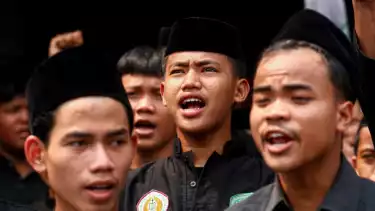 Berita Foto: Puluhan Santri Pagar Nusa Datangi KPI, Protes Tayangan ‘Xpose Uncensored’ Trans7