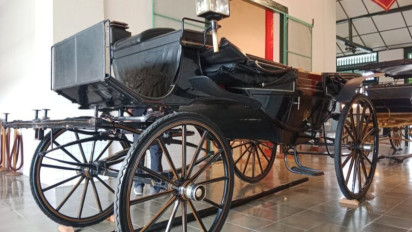 Setelah 12 Tahun, Dua Kereta Pusaka Keraton Yogyakarta Kembali Dikeluarkan dalam Pergelaran Beksan Trunajaya