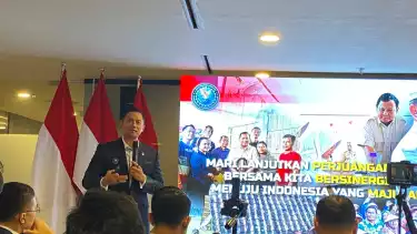 Menko Bidang Infrastruktur dan Pembangunan Kewilayahan Agus Harimurti Yudhoyono (AHY) di Kantor Kemenko Infrastruktur, Jakarta Pusat, Selasa (21/10/2025).