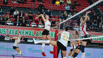 Klasemen Liga Voli Turki 2025-2026 Pekan Keempat: Megawati Hangestri Gigit Jari, Manisa BBSK Terjun Bebas Usai Dibantai Tim Jagoan