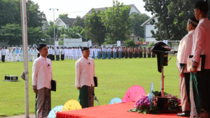 Upacara Hari Jadi ke-115 Kabupaten Jombang, Bupati Ajak Masyarakat terus Berinovasi