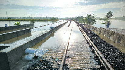 Empat Titik Jalur KA Sempat Tergenang Banjir, KAI Daop 4 Amankan Jalur Terdampak Luapan Air di Wilayah Grobogan