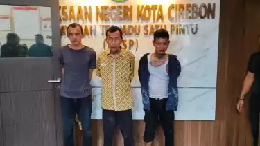 Empat tahanan Kejaksaan Negeri (Kejari) Kota Cirebon kabur dari ruang tahanan pria di PN Kota Cirebon, Rabu (22/10/2025).