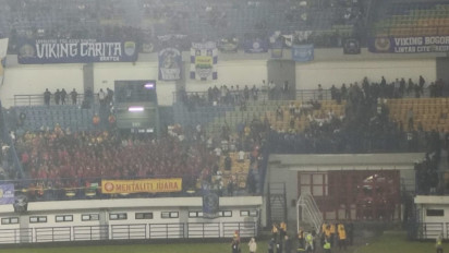 Suporter Selangor Dibuat Tak Nyaman, 2 Petasan Diledakkan di Laga Persib Vs Selangor
