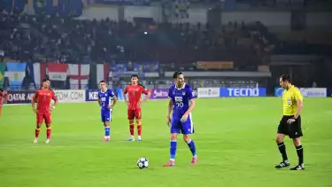 Striker Persib Bandung, Andrew Jung