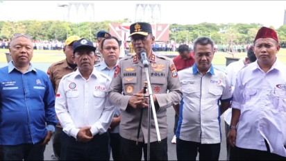 Polda Jatim bersama Serikat Pekerja dan Buruh Gelar Apel Kebangsaan Jaga Stabilitas Kamtibmas.