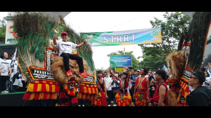 Semarak HUT RSU DR Soetomo ke 87, Gelar Funwalk Diiringi Reog Ponorogo
