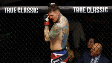 Michael Bisping Bicara Tegas soal Cedera Tom Aspinall: UFC Tetap Jalan, Alex Pereira Paling Logis Rebut Sabuk