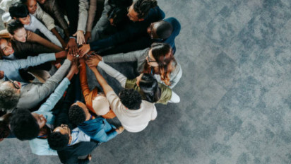 5 Cara Efektif Mengapresiasi Karyawan: Dari Ucapan Tulus hingga Aksi Nyata di Tempat Kerja