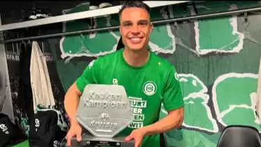 Joey Pelupessy Semakin Dekat dengan Persib Bandung?