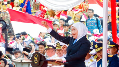 Gubernur Khofifah Pimpin Upacara Hari Sumpah Pemuda ke-97