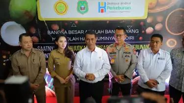 Mentan Amran dalam Rapat Koordinasi Hilirisasi Perkebunan Provinsi Maluku Utara yang digelar di Kota Ternate.