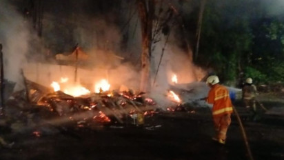 Kebakaran Warung Makan di Penjaringan Jakut, Seorang Lansia Tewas
