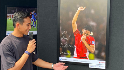 Momen Emosional Rizky Ridho Kenang Kemenangan Timnas Indonesia Kontra Bahrain di Pameran Foto Media Cup 2025