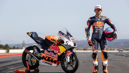 Jadi Runner-up di Ajang Red Bull Rookies Cup 2025, Veda Ega Pratama Langsung Naik Kelas ke Moto3 Musim Depan